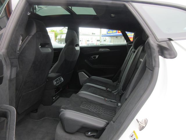 LAMBORGHINI URUS 2024 Image 31