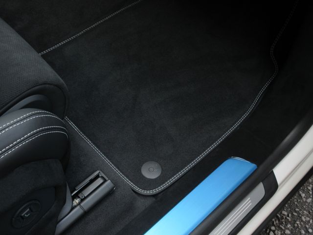 LAMBORGHINI URUS 2024 Image 31