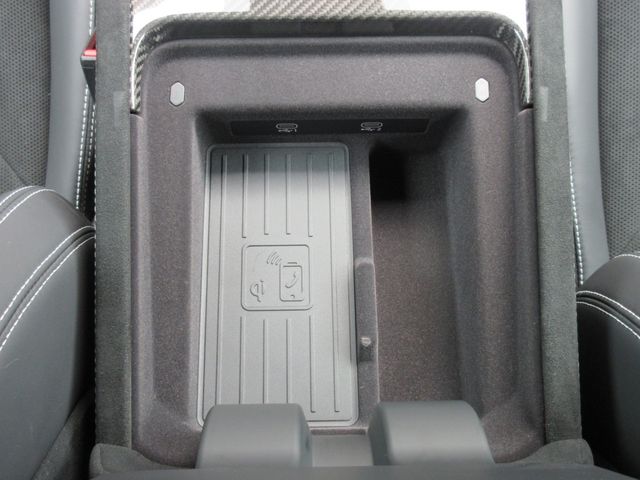 LAMBORGHINI URUS 2024 Image 31