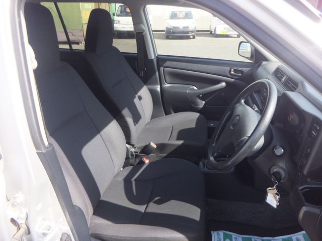 TOYOTA PROBOX VAN 4WD 2017 Image 31