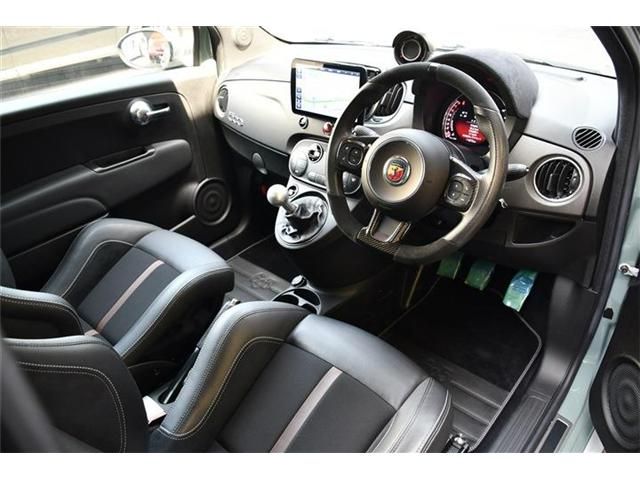 FIAT ABARTH 695 2020 Image 31