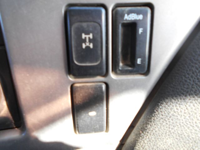 NISSAN DIESEL QUON 2008 Image 31