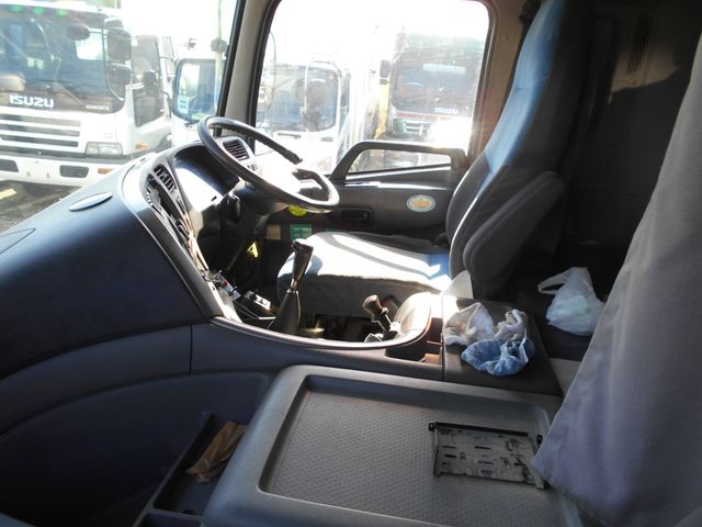 NISSAN DIESEL QUON 2008 Image 31