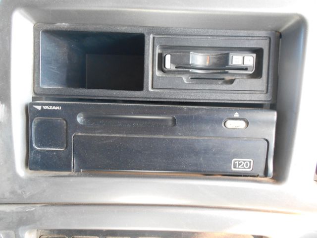 NISSAN DIESEL QUON 2008 Image 31