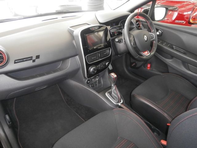 RENAULT LUTECIA 2019 Image 31