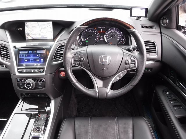 HONDA LEGEND HYBRID 2018 Image 31