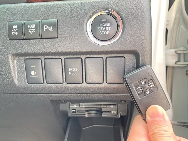 TOYOTA VELLFIRE 2012 Image 31