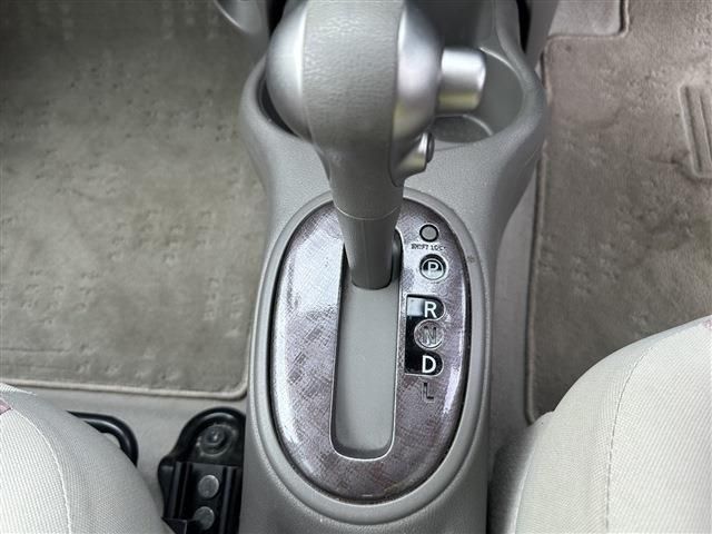 NISSAN MARCH 2011 Image 31