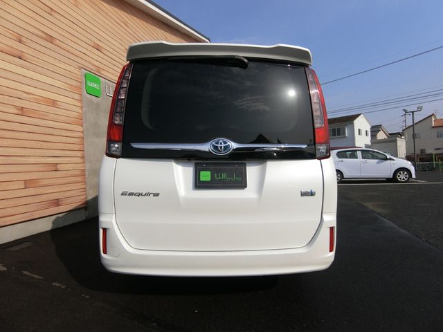 TOYOTA ESQUIRE HYBRID 2015 Image 31