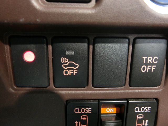 TOYOTA ESQUIRE HYBRID 2015 Image 31