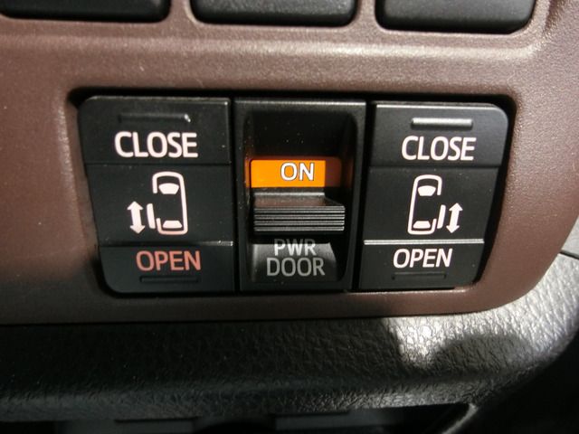 TOYOTA ESQUIRE HYBRID 2015 Image 31