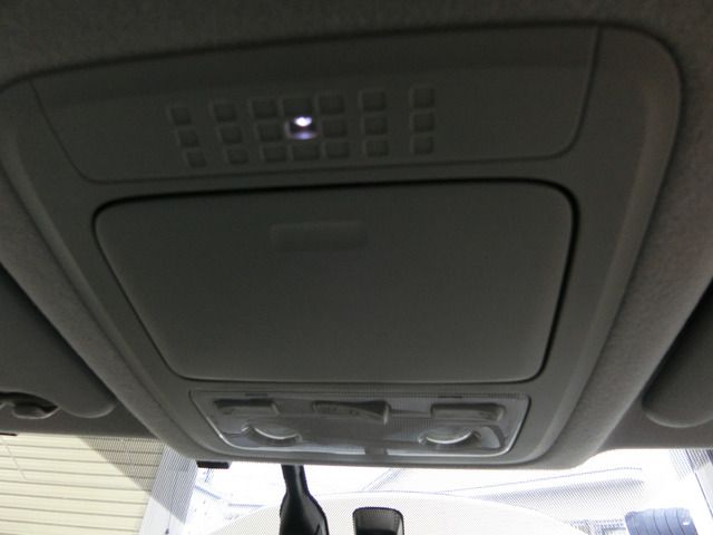 TOYOTA ESQUIRE HYBRID 2015 Image 31