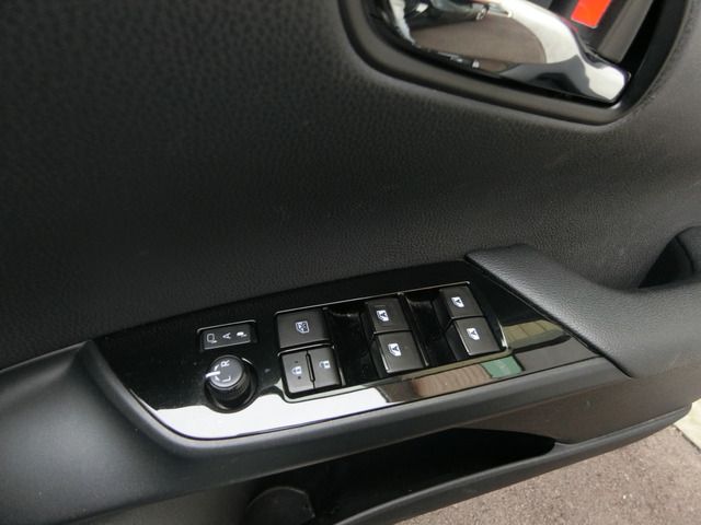 TOYOTA PRIUS 2016 Image 31