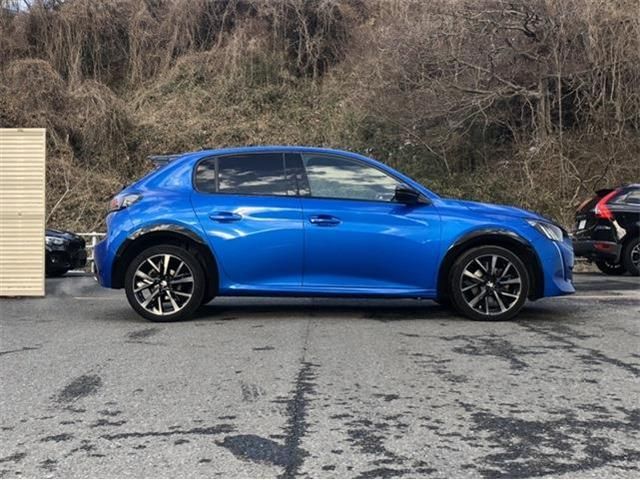 PEUGEOT 208 2021 Image 31