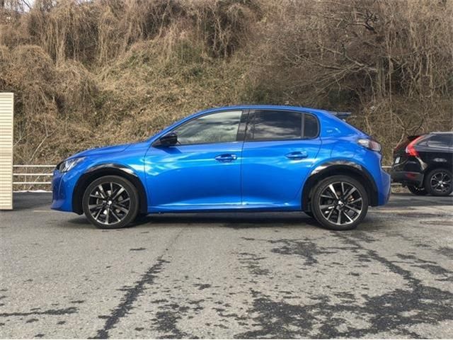 PEUGEOT 208 2021 Image 31