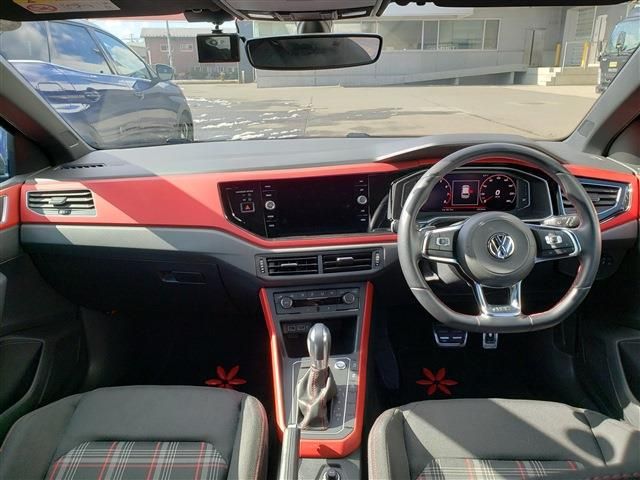 VOLKSWAGEN POLO GTI 2018 Image 31