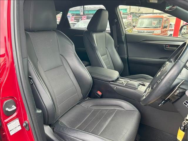 TOYOTA LEXUS NX300H 2019 Image 31