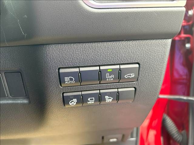 TOYOTA LEXUS NX300H 2019 Image 31