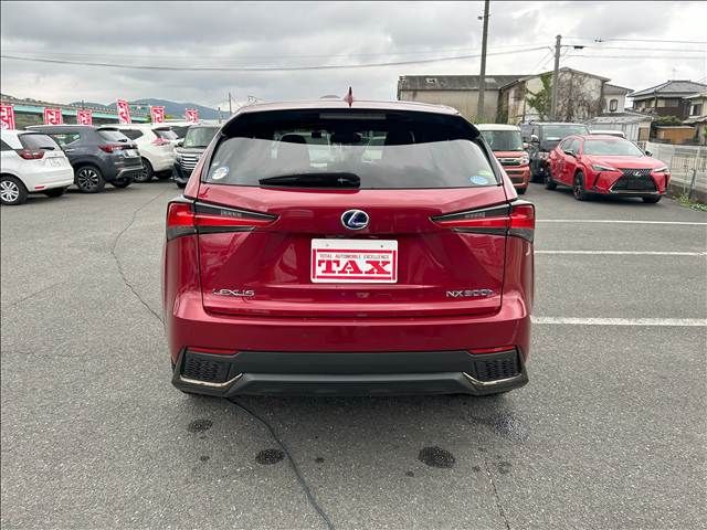 TOYOTA LEXUS NX300H 2019 Image 31