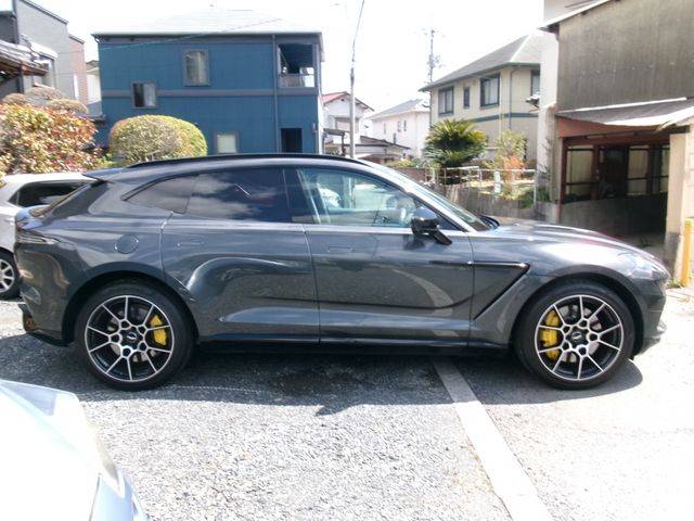 ASTON MARTIN SUV 2021 Image 31