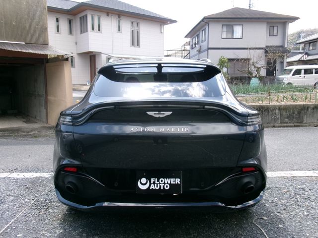 ASTON MARTIN SUV 2021 Image 31