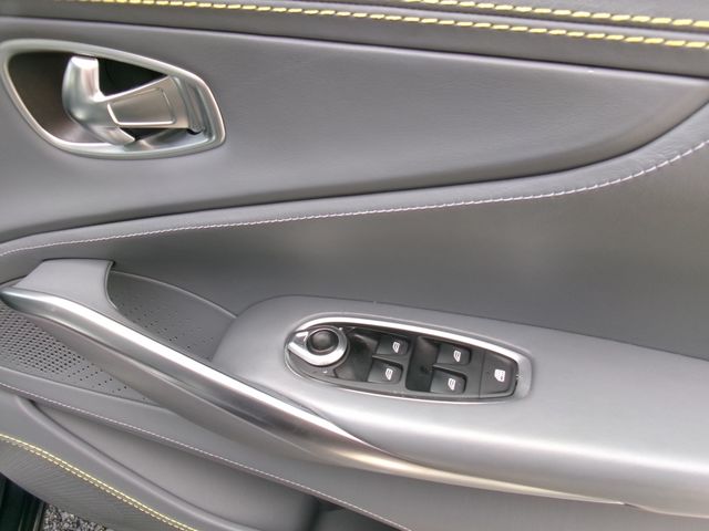 ASTON MARTIN SUV 2021 Image 31