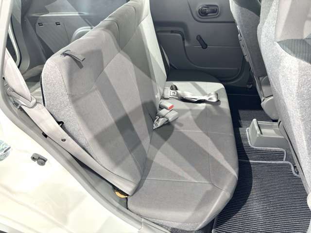 NISSAN AD 2014 Image 31