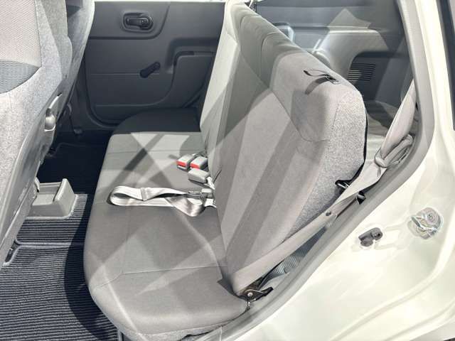 NISSAN AD 2014 Image 31