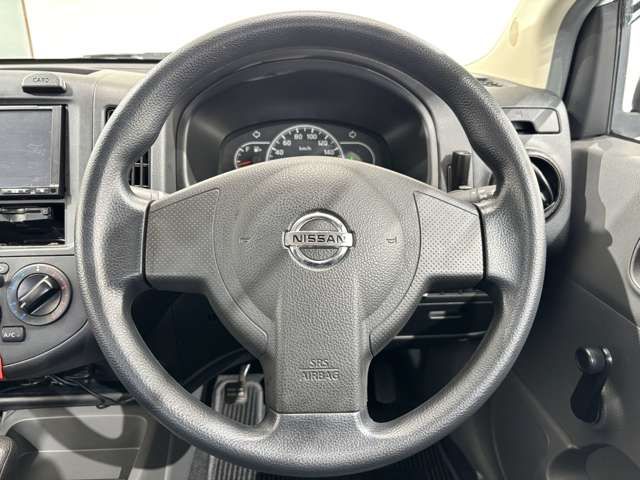 NISSAN AD 2014 Image 31