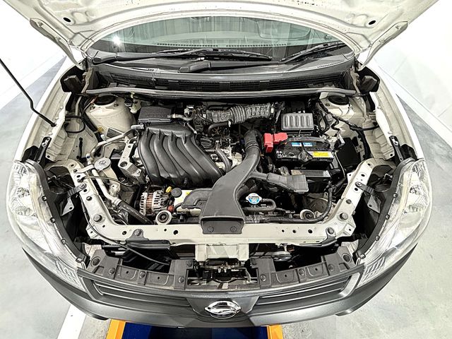 NISSAN AD 2014 Image 31