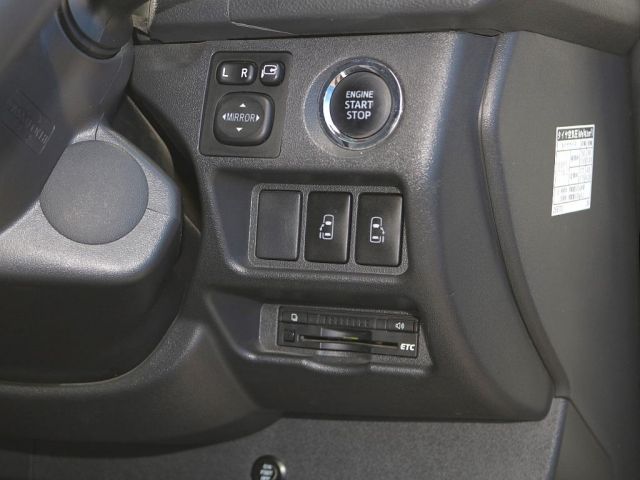 TOYOTA REGIUSACE VAN 4WD 2015 Image 31