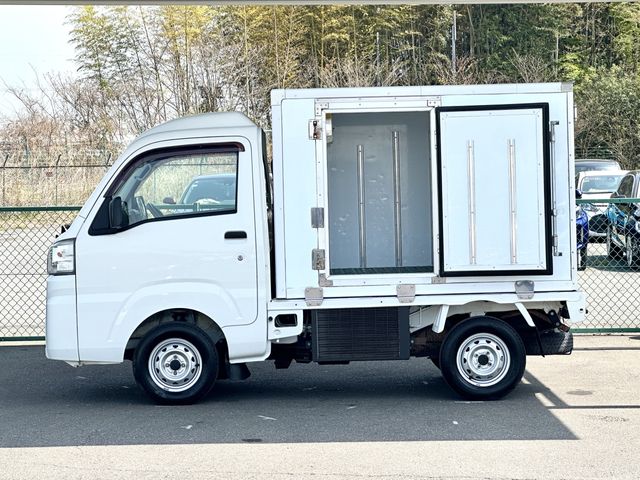 DAIHATSU HIJET TRUCK 2015 Image 31