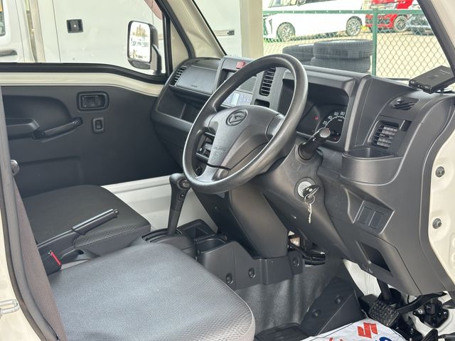 DAIHATSU HIJET TRUCK 2015 Image 31