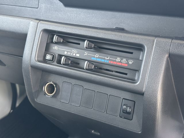 DAIHATSU HIJET TRUCK 2015 Image 31