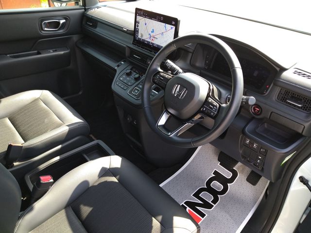 HONDA STEPWAGON E:HEV SPAD 2022 Image 31