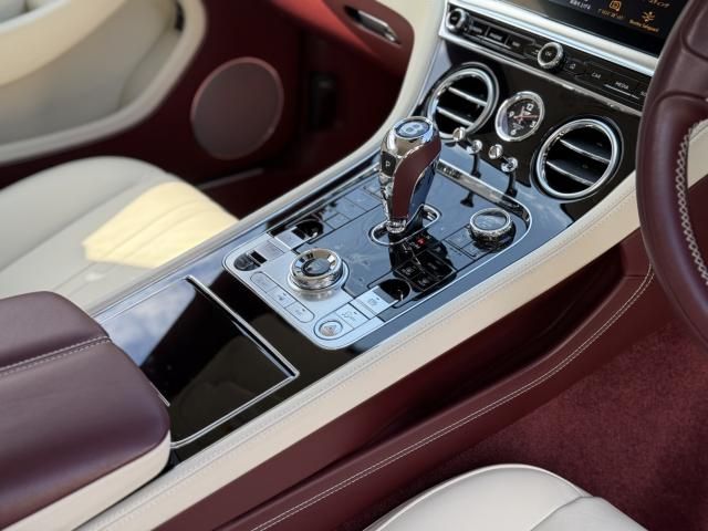 BENTLEY COUPE 2020 Image 31