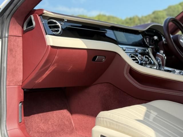BENTLEY COUPE 2020 Image 31