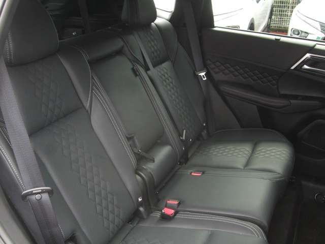 MITSUBISHI OUTLANDER PHEV 2024 Image 31