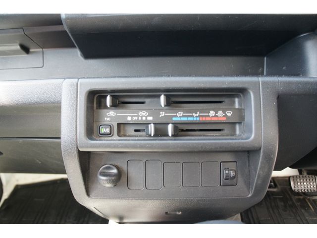 DAIHATSU HIJET TRUCK 2018 Image 31