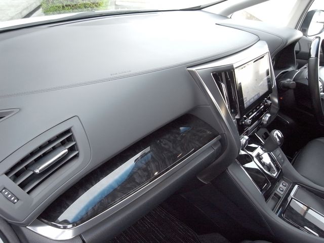 TOYOTA VELLFIRE 2020 Image 31