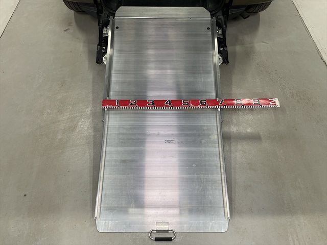 TOYOTA RACTIS 2014 Image 31