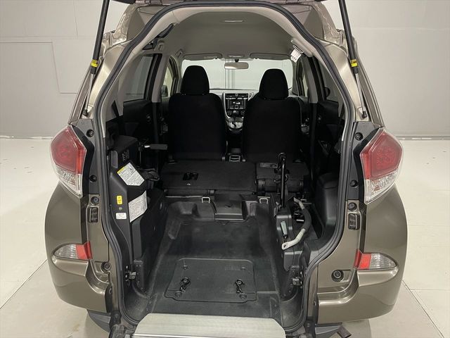 TOYOTA RACTIS 2014 Image 31