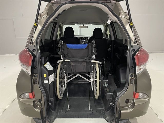TOYOTA RACTIS 2014 Image 31