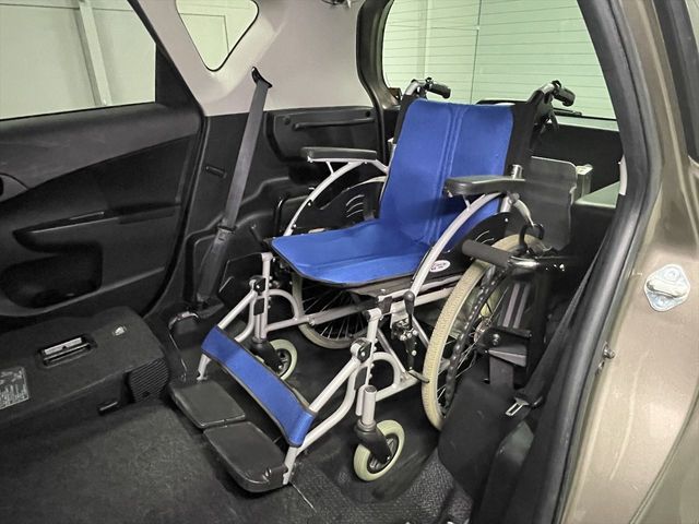 TOYOTA RACTIS 2014 Image 31