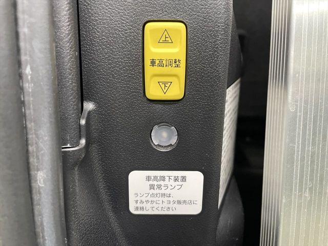 TOYOTA RACTIS 2014 Image 31