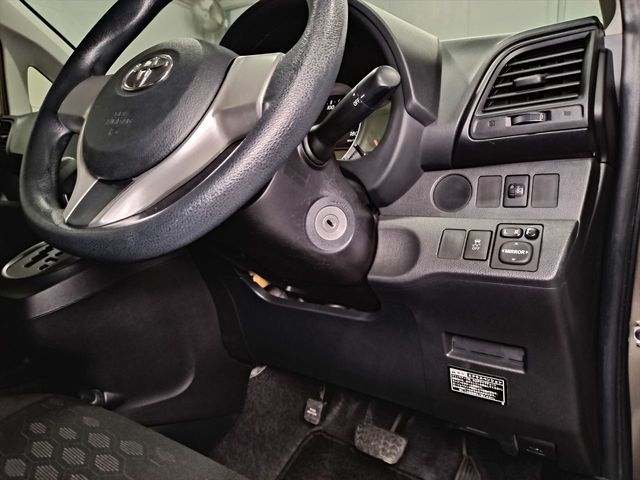 TOYOTA RACTIS 2014 Image 31