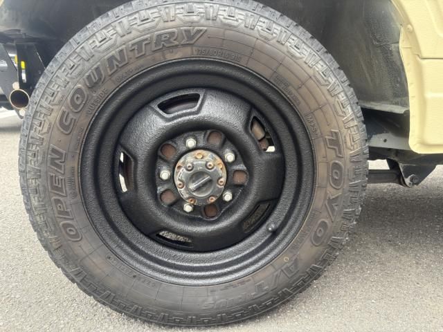 SUZUKI JIMNY 4WD 1996 Image 31