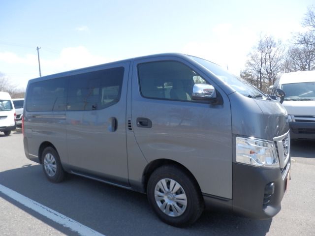 NISSAN NV350 CARAVAN 4WD 2020 Image 31