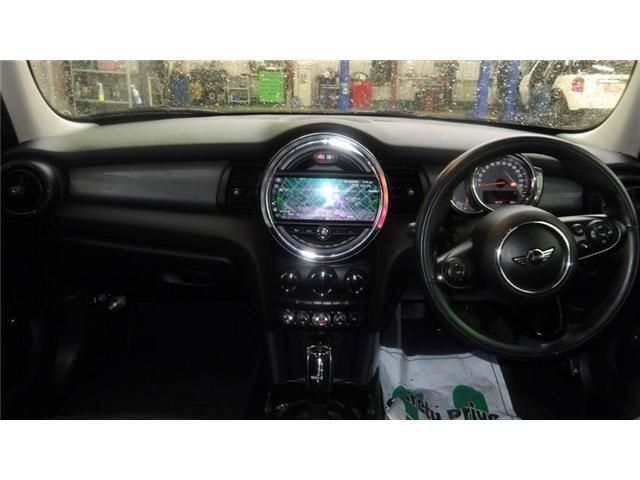 BMW MINI COOPER 5DOOR 2018 Image 31