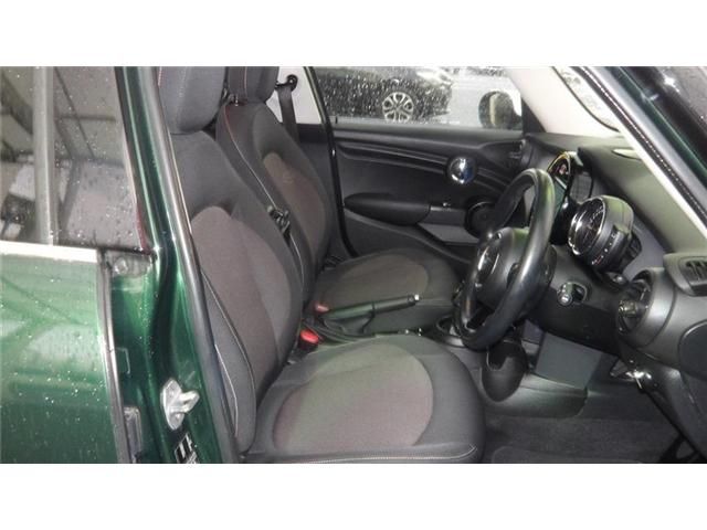 BMW MINI COOPER 5DOOR 2018 Image 31